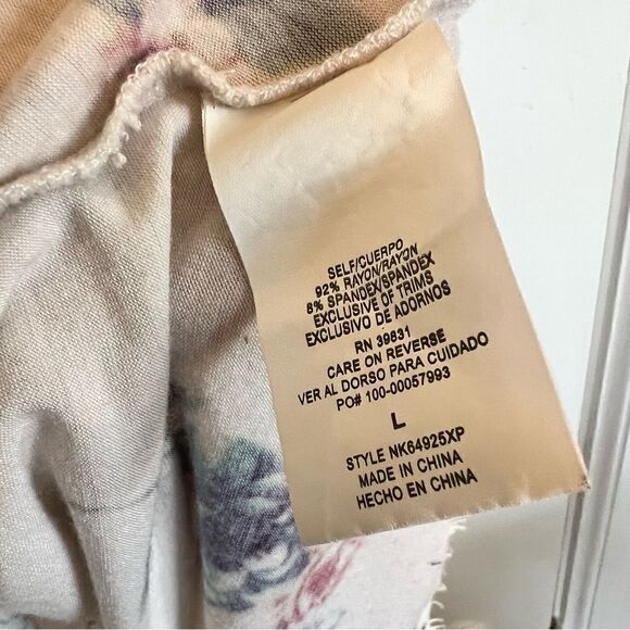 Rewind Floral Lace Top - Picture 6 of 9